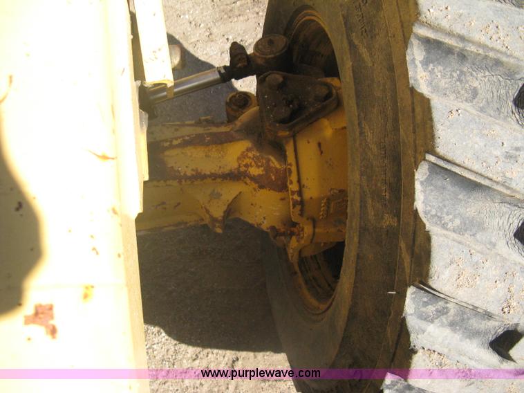 image for item A6069 1989 Ford 555C backhoe