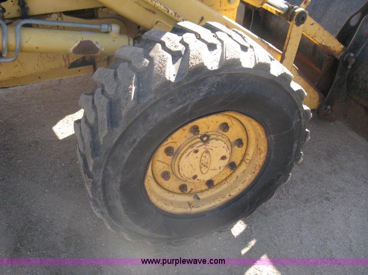 image for item A6069 1989 Ford 555C backhoe