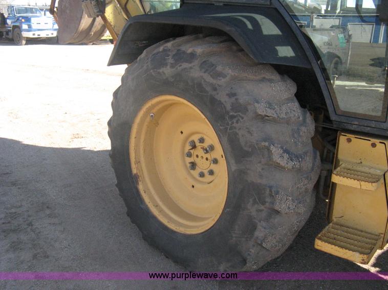 image for item A6069 1989 Ford 555C backhoe