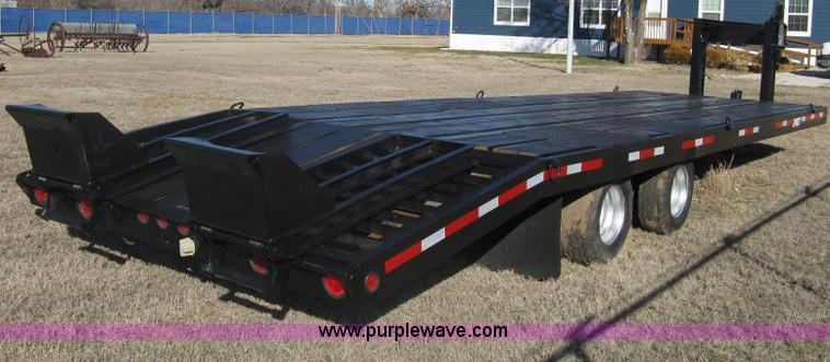 image for item A6070 1989 Interstate 24DT flatbed gooseneck trailer