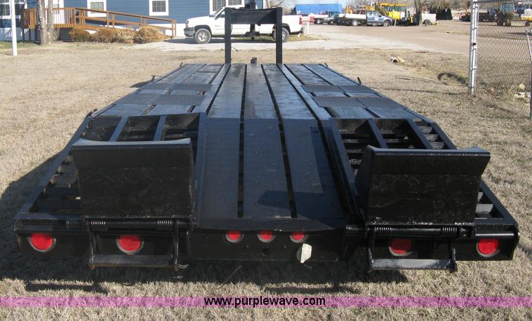 image for item A6070 1989 Interstate 24DT flatbed gooseneck trailer