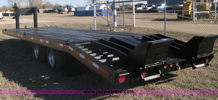 image for item A6070 1989 Interstate 24DT flatbed gooseneck trailer