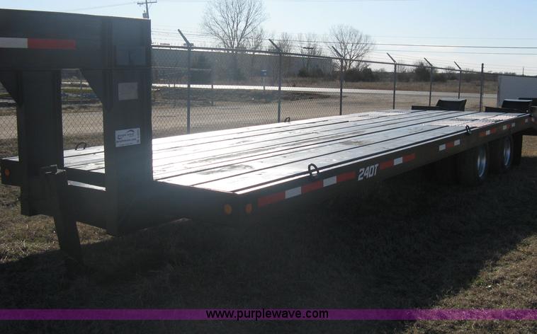 image for item A6070 1989 Interstate 24DT flatbed gooseneck trailer