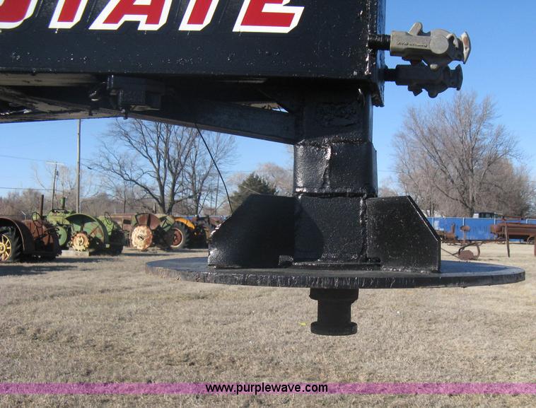 image for item A6070 1989 Interstate 24DT flatbed gooseneck trailer