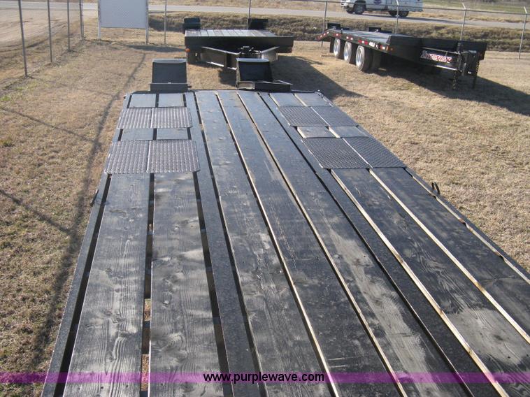 image for item A6070 1989 Interstate 24DT flatbed gooseneck trailer