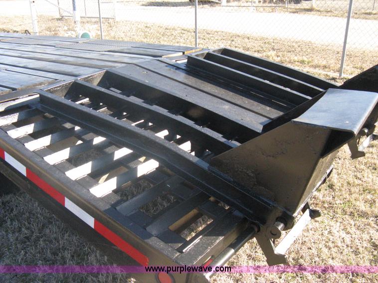 image for item A6070 1989 Interstate 24DT flatbed gooseneck trailer