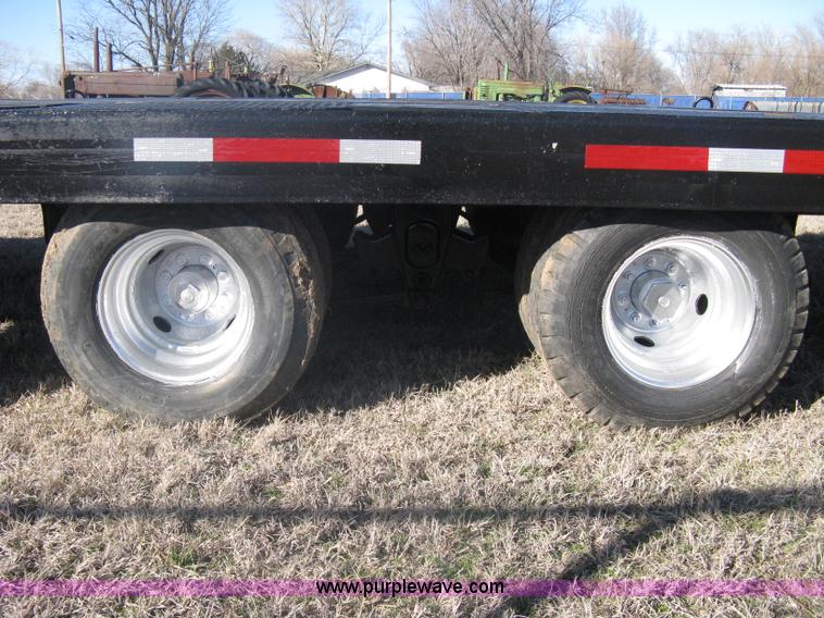 image for item A6070 1989 Interstate 24DT flatbed gooseneck trailer