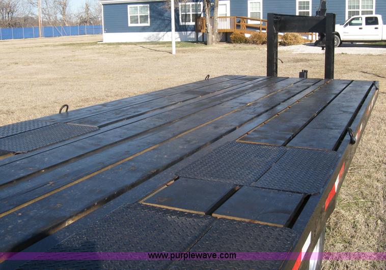 image for item A6070 1989 Interstate 24DT flatbed gooseneck trailer