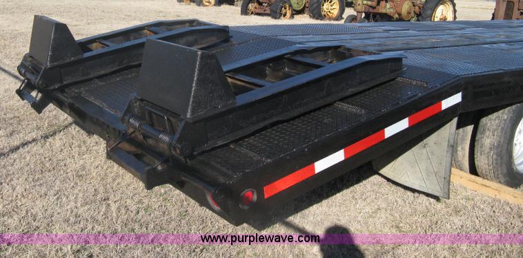 image for item A6072 1989 Interstate 44DLA equipment trailer