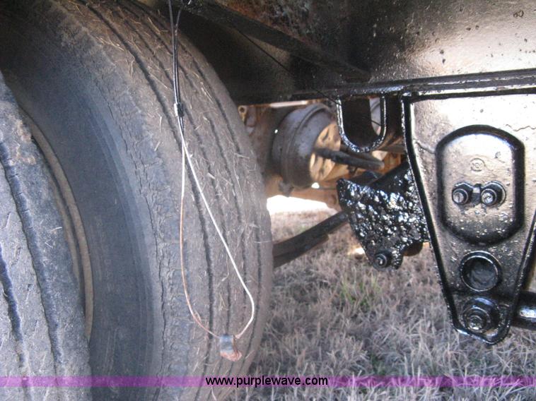 image for item A6072 1989 Interstate 44DLA equipment trailer