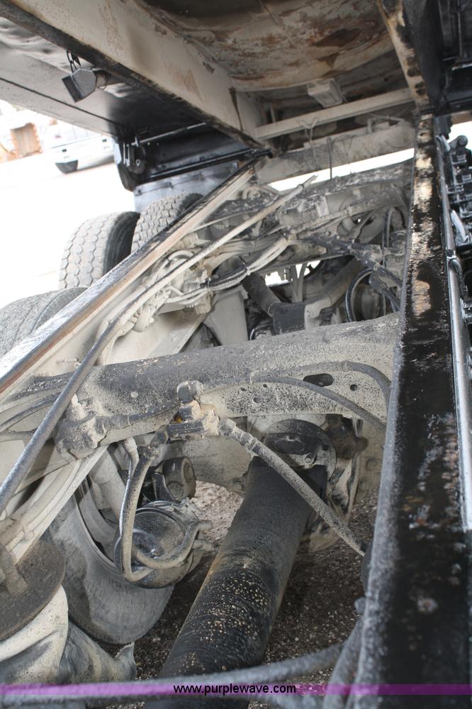 image for item A6759 2000 Ford Sterling L9500 dump truck