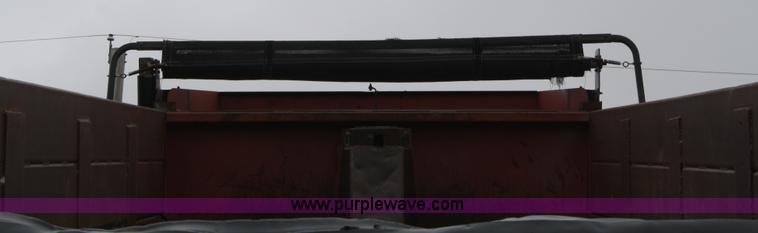 image for item A6759 2000 Ford Sterling L9500 dump truck