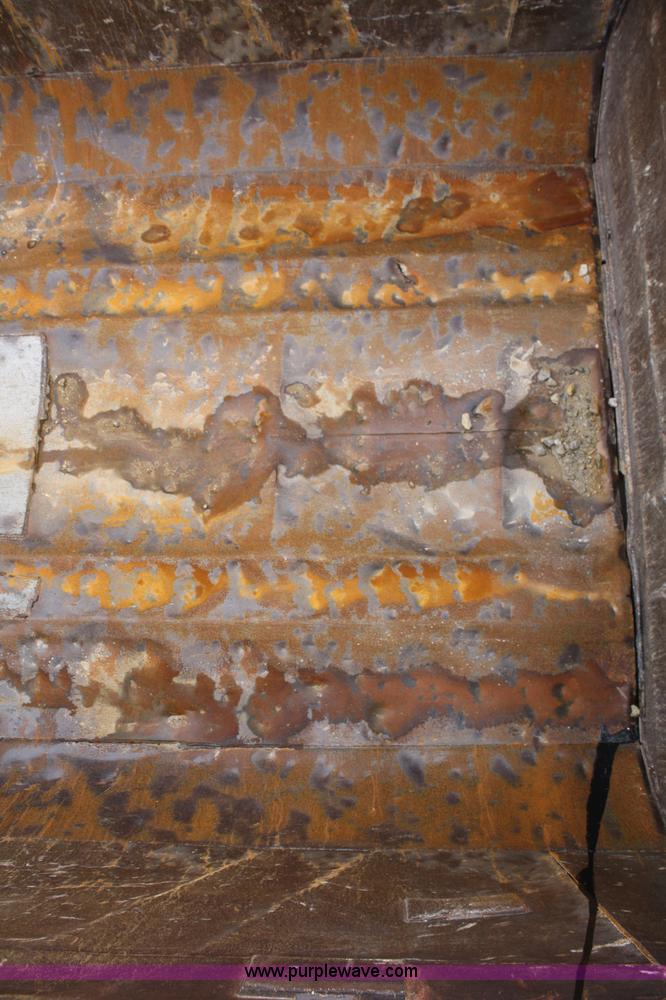 image for item A6759 2000 Ford Sterling L9500 dump truck