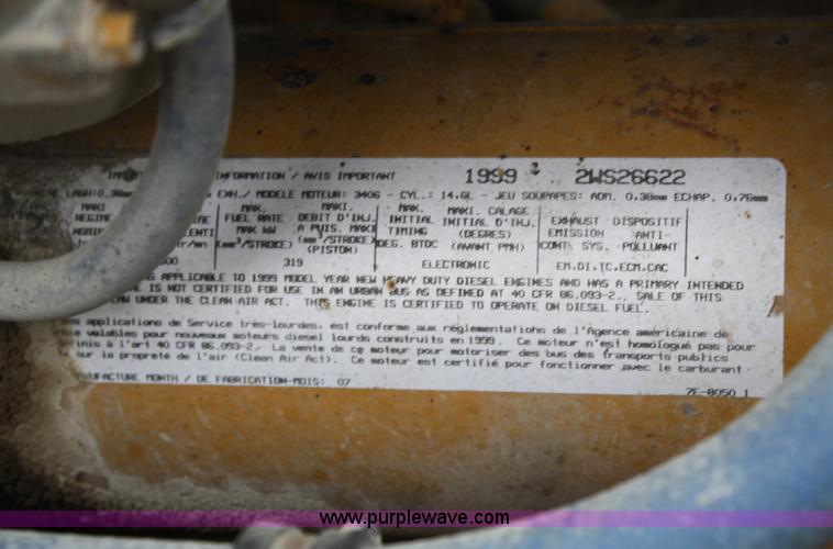 image for item A6759 2000 Ford Sterling L9500 dump truck