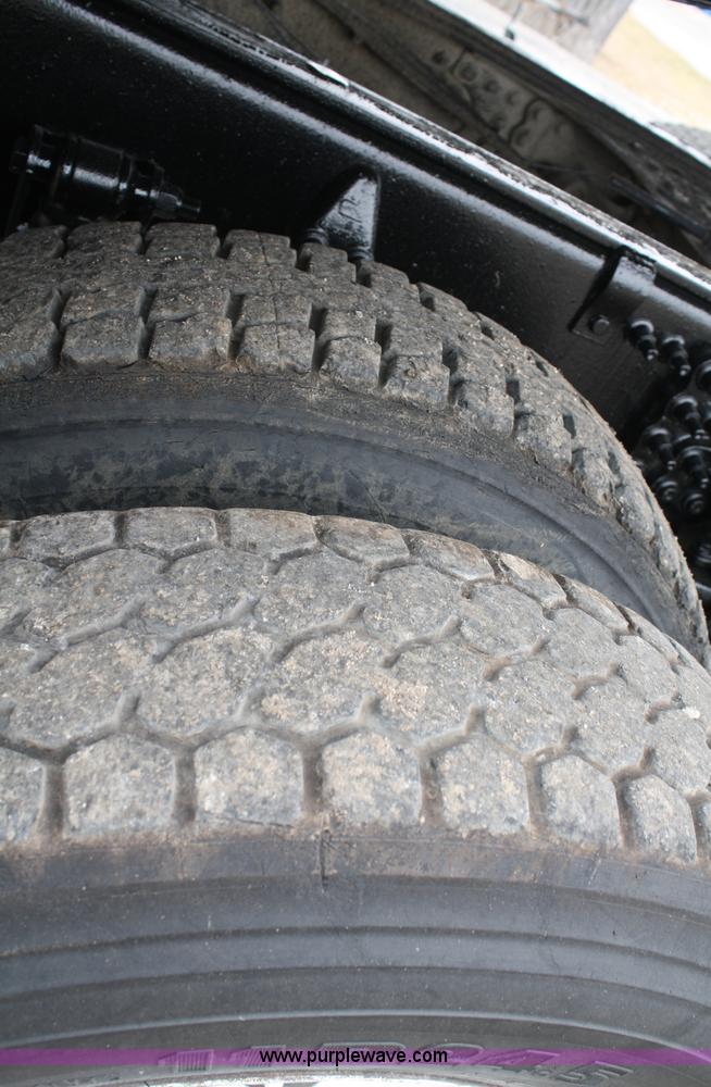 image for item A6759 2000 Ford Sterling L9500 dump truck