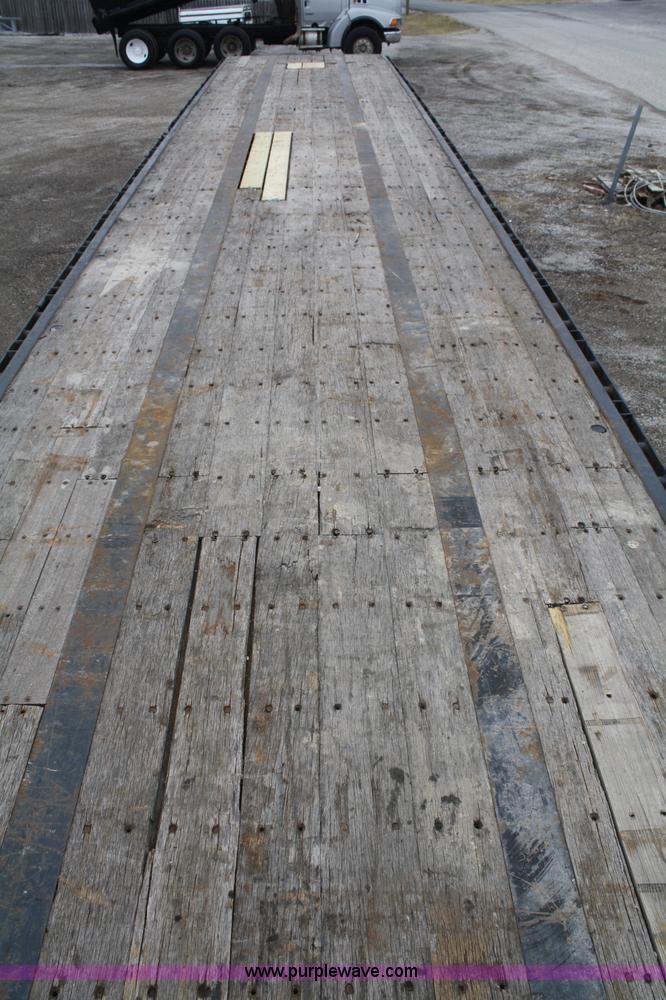 image for item A6767 2000 Transcraft TL-2000 flatbed trailer