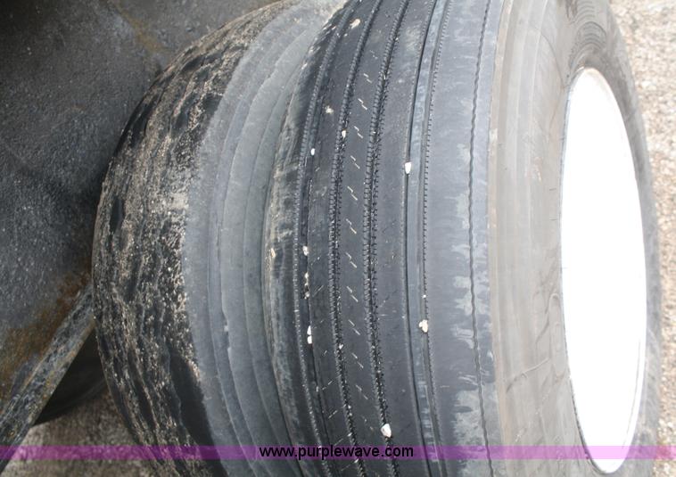 image for item A6767 2000 Transcraft TL-2000 flatbed trailer