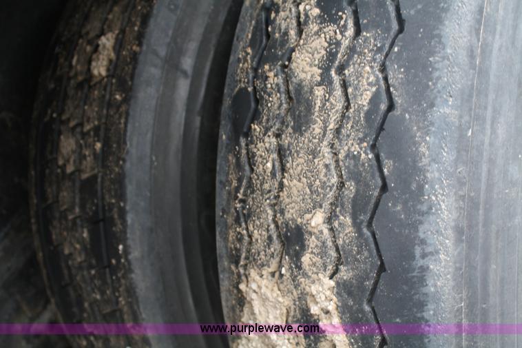 image for item A6767 2000 Transcraft TL-2000 flatbed trailer