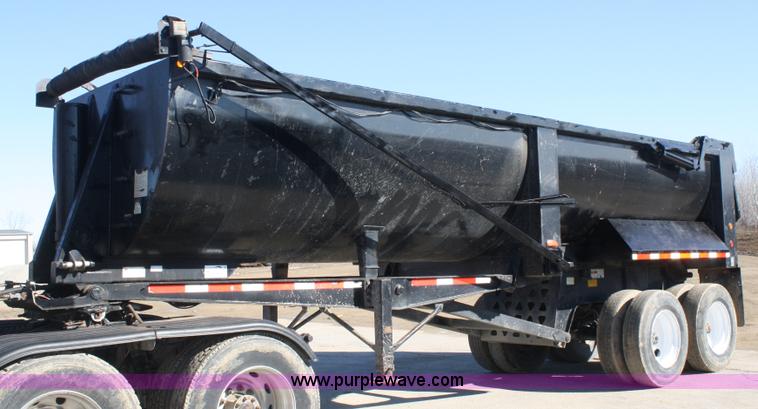 image for item A6769 1999 Trail King 26' end dump trailer