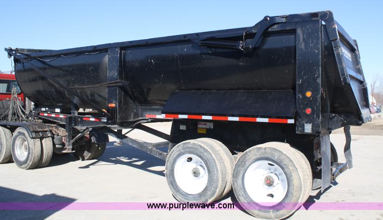 image for item A6769 1999 Trail King 26' end dump trailer