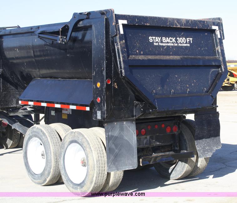 image for item A6769 1999 Trail King 26' end dump trailer