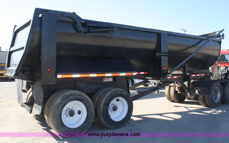 image for item A6769 1999 Trail King 26' end dump trailer