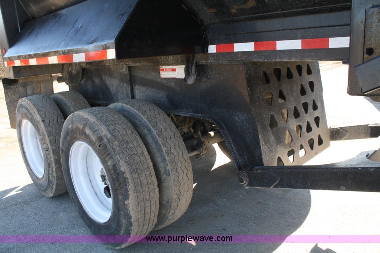 image for item A6769 1999 Trail King 26' end dump trailer