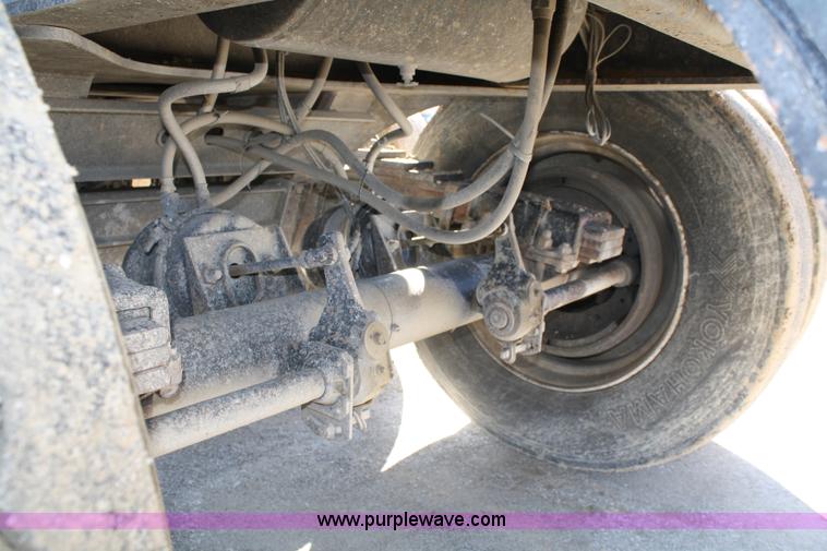 image for item A6769 1999 Trail King 26' end dump trailer