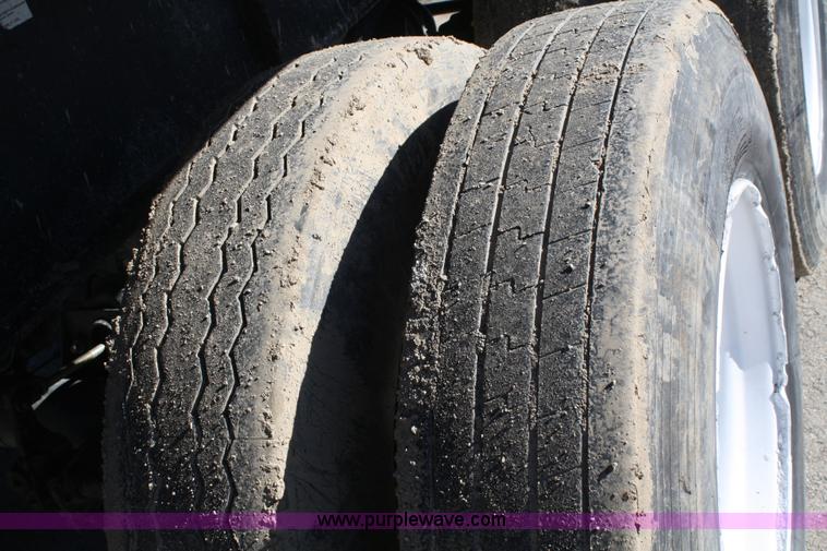 image for item A6769 1999 Trail King 26' end dump trailer