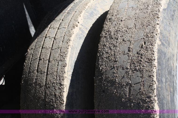 image for item A6769 1999 Trail King 26' end dump trailer