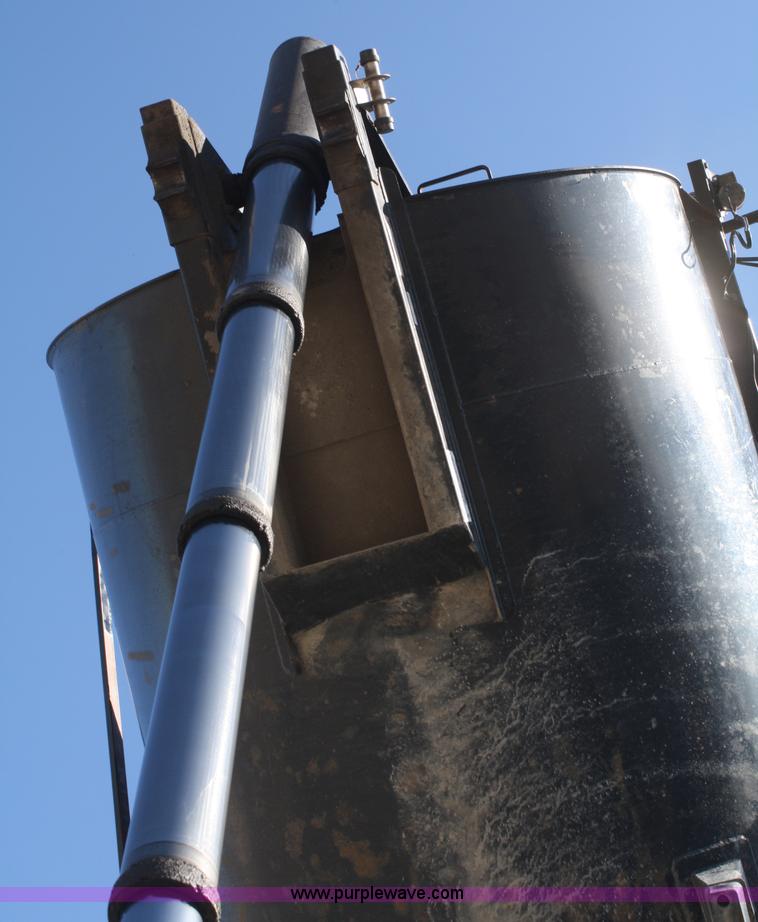 image for item A6769 1999 Trail King 26' end dump trailer