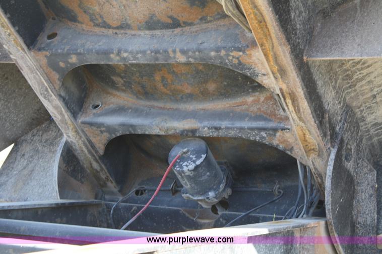 image for item A6769 1999 Trail King 26' end dump trailer