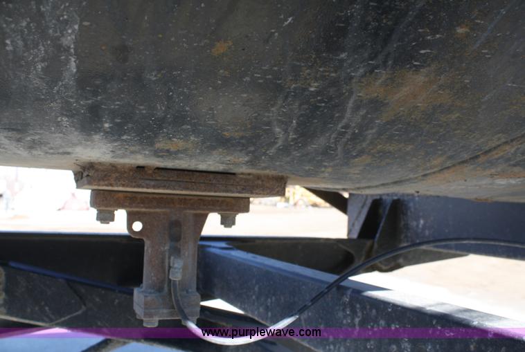 image for item A6769 1999 Trail King 26' end dump trailer