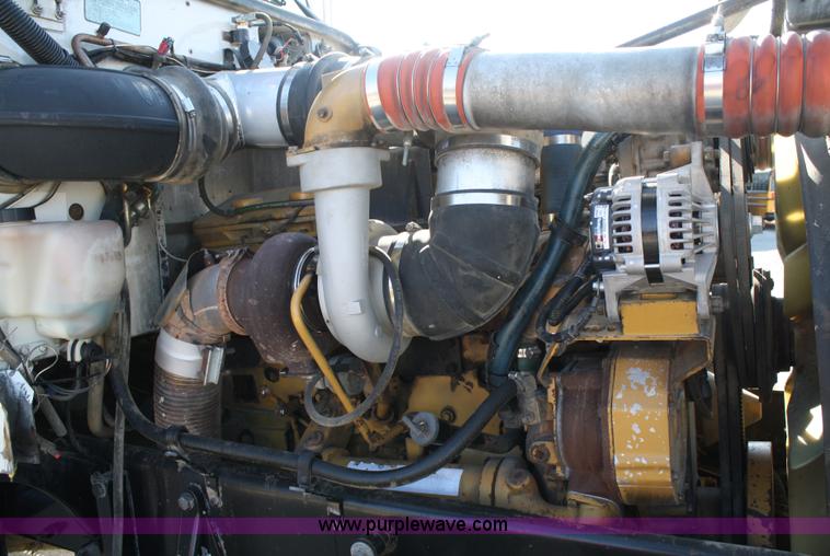 image for item A6772 1995 Peterbilt 378 semi