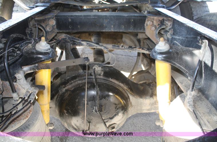 image for item A6772 1995 Peterbilt 378 semi