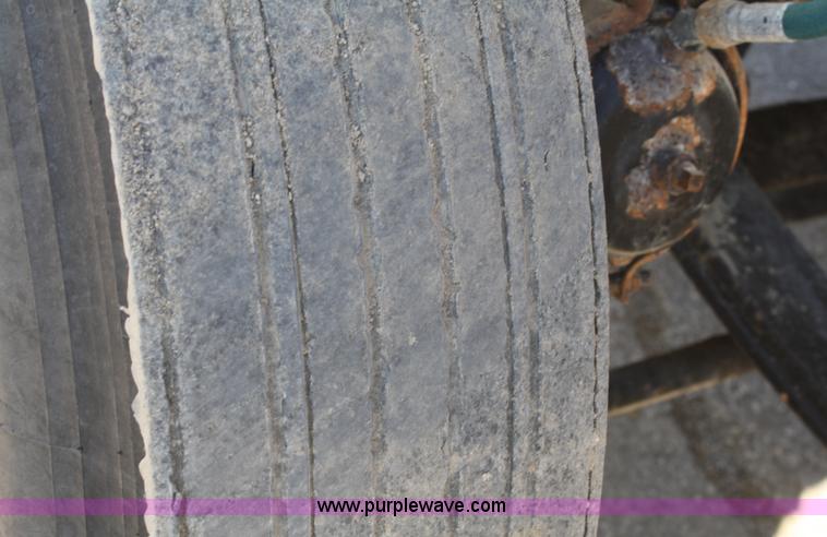 image for item A6772 1995 Peterbilt 378 semi