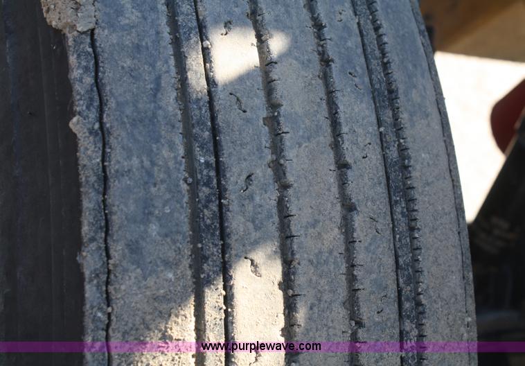 image for item A6772 1995 Peterbilt 378 semi