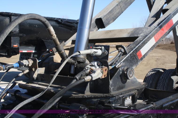 image for item A6773 1995 Clement 24' end dump trailer