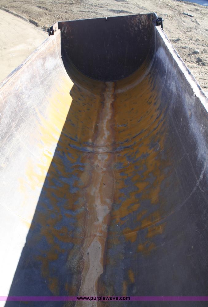 image for item A6773 1995 Clement 24' end dump trailer