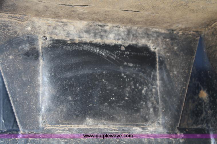 image for item A6773 1995 Clement 24' end dump trailer