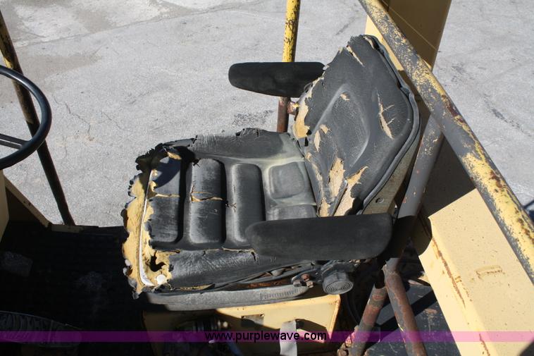 image for item A6775 1986 Bomag BW20R rubber tire roller