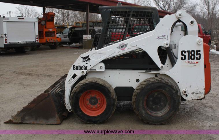 image for item A6983 2003 Bobcat S185 skid steer