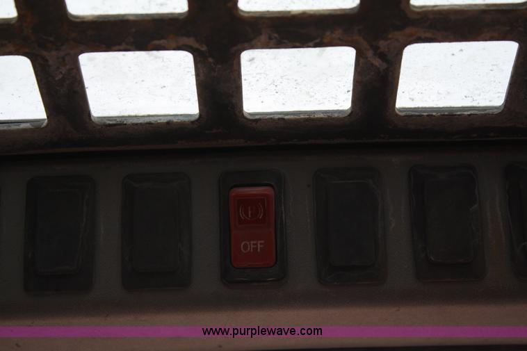 image for item A6983 2003 Bobcat S185 skid steer