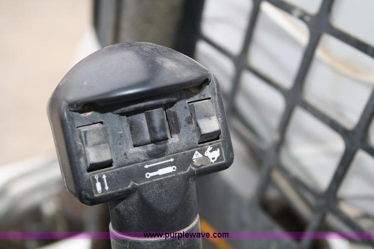 image for item A6983 2003 Bobcat S185 skid steer