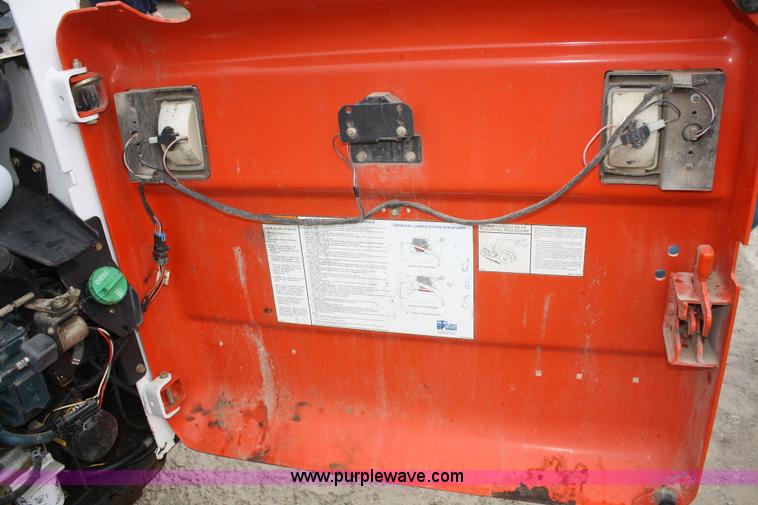 image for item A6983 2003 Bobcat S185 skid steer