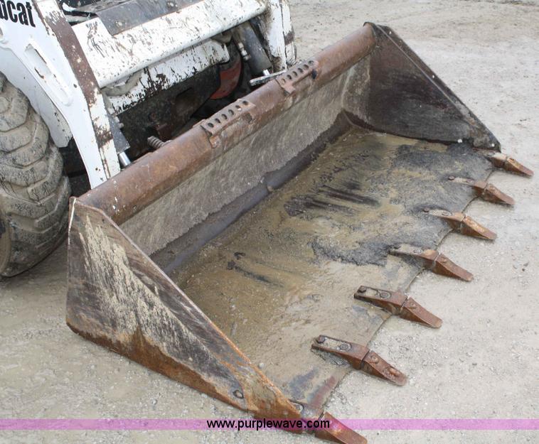 image for item A6983 2003 Bobcat S185 skid steer