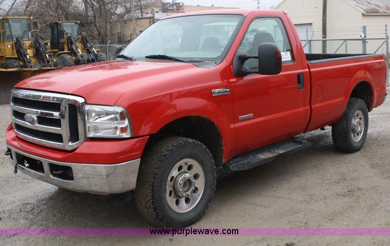 image for item A6985 2006 Ford F250 XLT Super Duty pickup truck