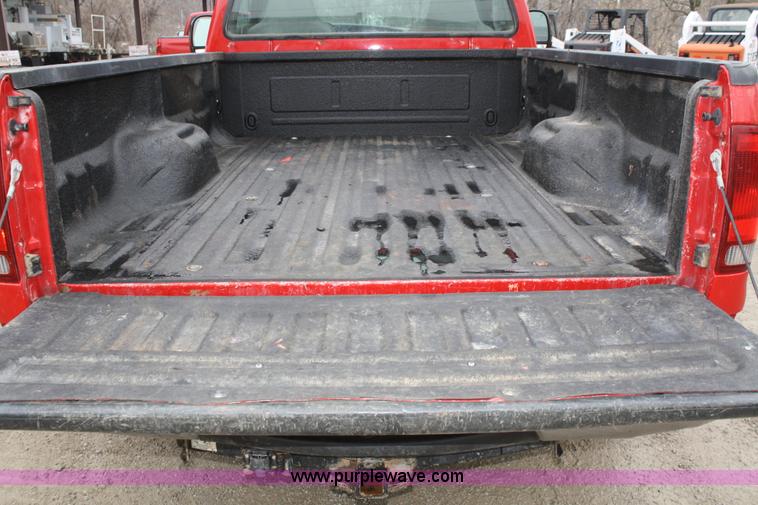 image for item A6985 2006 Ford F250 XLT Super Duty pickup truck