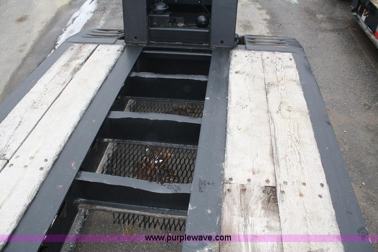 image for item A6988 2000 Trail King HG series detachable lowboy trailer