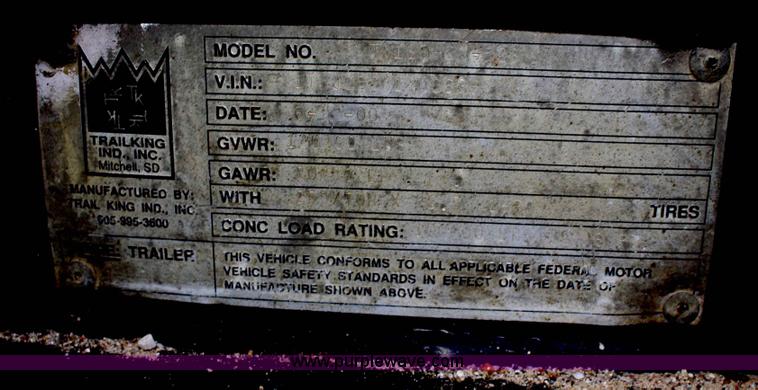 image for item A6988 2000 Trail King HG series detachable lowboy trailer